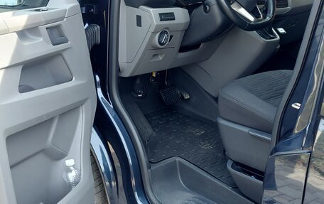 Volkswagen Caravelle T6 рестайлинг, 2021 год, 5 900 000 рублей, 11 фотография