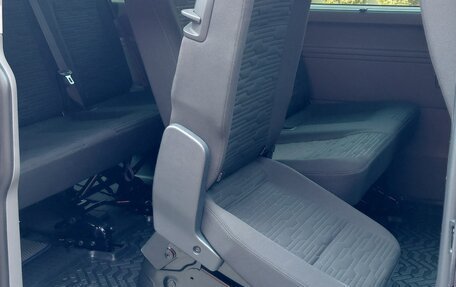 Volkswagen Caravelle T6 рестайлинг, 2021 год, 5 900 000 рублей, 8 фотография