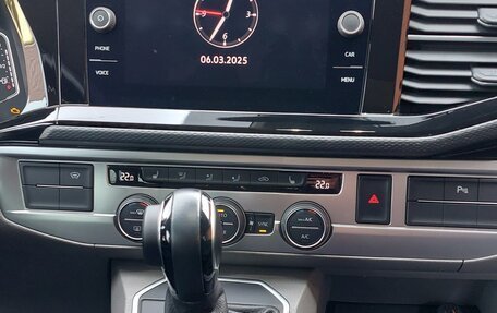 Volkswagen Caravelle T6 рестайлинг, 2021 год, 5 900 000 рублей, 13 фотография