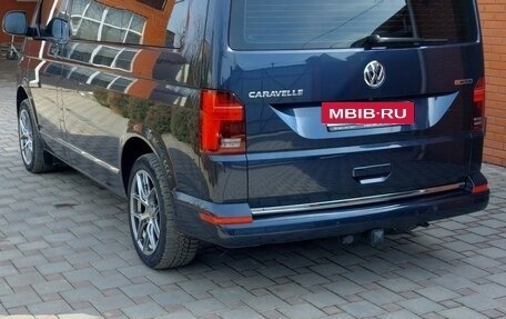Volkswagen Caravelle T6 рестайлинг, 2021 год, 5 900 000 рублей, 6 фотография