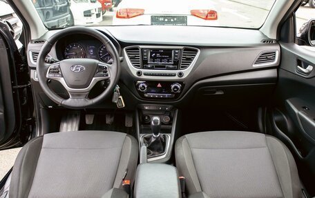 Hyundai Solaris II рестайлинг, 2017 год, 1 195 000 рублей, 16 фотография