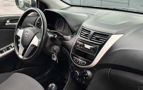 Hyundai Solaris II рестайлинг, 2011 год, 599 000 рублей, 12 фотография