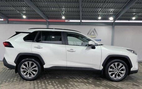 Toyota RAV4, 2020 год, 2 999 000 рублей, 6 фотография