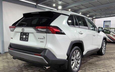 Toyota RAV4, 2020 год, 2 999 000 рублей, 5 фотография