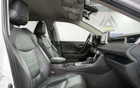 Toyota RAV4, 2020 год, 2 999 000 рублей, 11 фотография