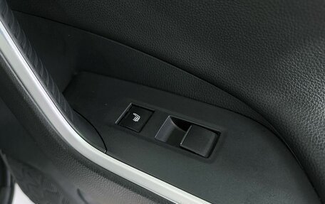 Toyota RAV4, 2020 год, 2 999 000 рублей, 20 фотография