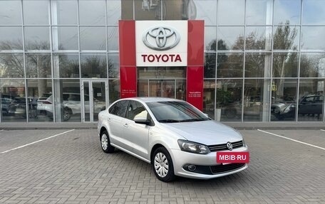 Volkswagen Polo VI (EU Market), 2015 год, 910 000 рублей, 3 фотография