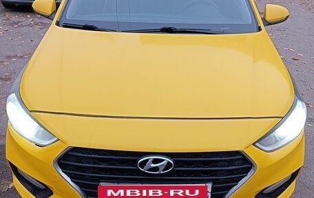 Hyundai Solaris II рестайлинг, 2018 год, 750 000 рублей, 1 фотография
