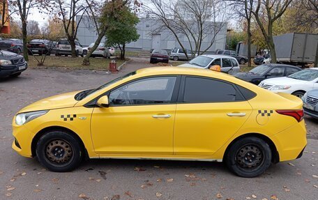 Hyundai Solaris II рестайлинг, 2018 год, 750 000 рублей, 2 фотография