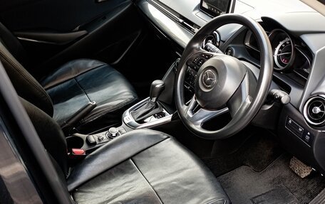 Mazda Demio IV, 2015 год, 1 420 000 рублей, 5 фотография