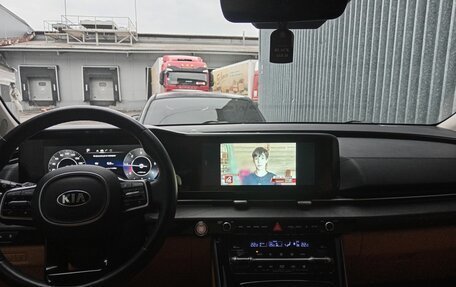 KIA Carnival, 2021 год, 3 900 000 рублей, 26 фотография