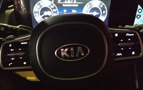 KIA Carnival, 2021 год, 3 900 000 рублей, 39 фотография