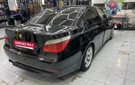 BMW 5 серия, 2004 год, 950 000 рублей, 10 фотография