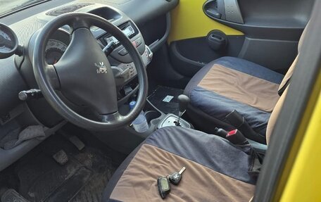 Peugeot 107 I рестайлинг, 2011 год, 450 000 рублей, 4 фотография