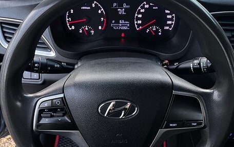 Hyundai Solaris II рестайлинг, 2017 год, 850 000 рублей, 11 фотография