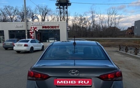 Hyundai Solaris II рестайлинг, 2017 год, 850 000 рублей, 3 фотография