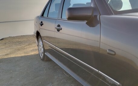 Mercedes-Benz E-Класс, 1997 год, 550 000 рублей, 15 фотография