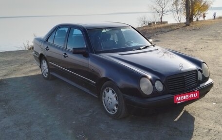 Mercedes-Benz E-Класс, 1997 год, 550 000 рублей, 16 фотография