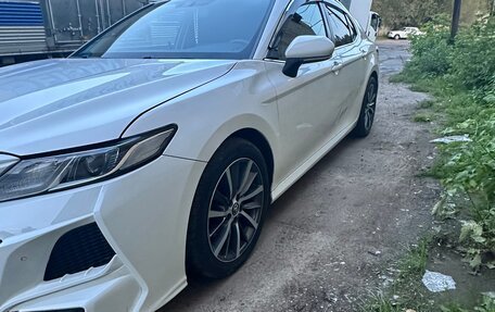 Toyota Camry, 2018 год, 2 250 000 рублей, 5 фотография