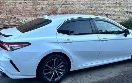 Toyota Camry, 2018 год, 2 250 000 рублей, 8 фотография