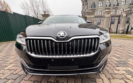 Skoda Superb III рестайлинг, 2025 год, 3 690 000 рублей, 26 фотография