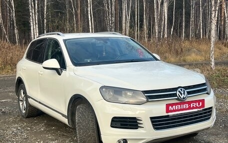 Volkswagen Touareg III, 2010 год, 1 550 000 рублей, 2 фотография
