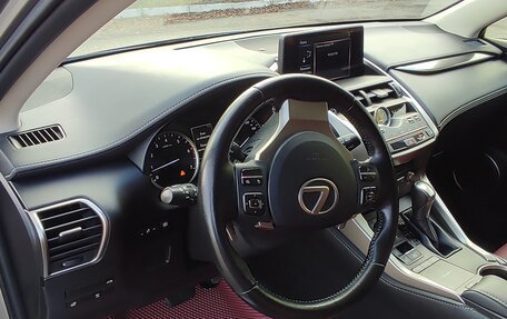 Lexus NX I, 2018 год, 2 790 000 рублей, 16 фотография