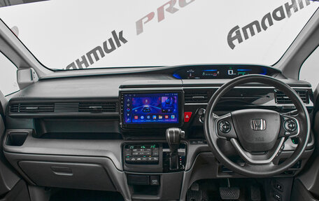 Honda Stepwgn IV, 2015 год, 2 000 000 рублей, 11 фотография