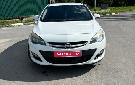Opel Astra J, 2013 год, 700 000 рублей, 1 фотография