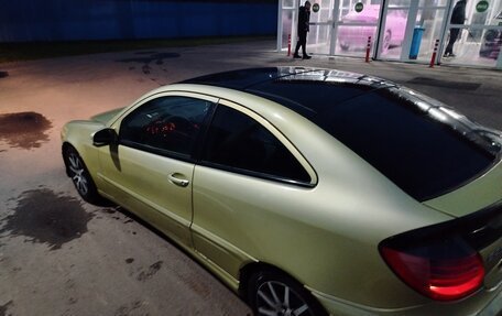 Mercedes-Benz C-Класс, 2002 год, 310 000 рублей, 2 фотография