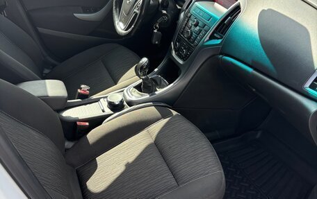 Opel Astra J, 2013 год, 700 000 рублей, 6 фотография