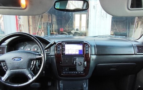 Ford Explorer III, 2005 год, 1 050 000 рублей, 15 фотография
