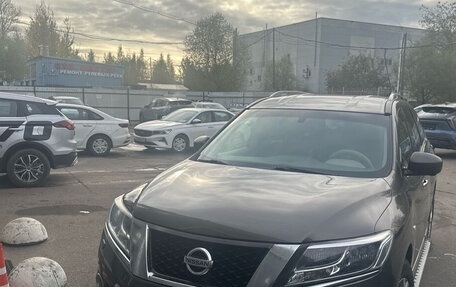 Nissan Pathfinder, 2014 год, 1 399 000 рублей, 1 фотография