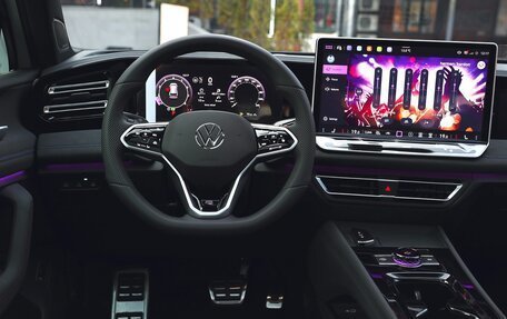 Volkswagen Tiguan, 2025 год, 5 100 000 рублей, 16 фотография