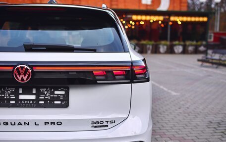 Volkswagen Tiguan, 2025 год, 5 100 000 рублей, 37 фотография