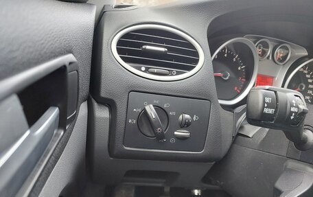 Ford Focus II рестайлинг, 2010 год, 900 000 рублей, 26 фотография