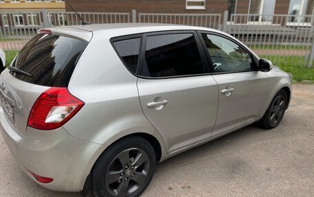 KIA cee'd I рестайлинг, 2010 год, 635 000 рублей, 3 фотография