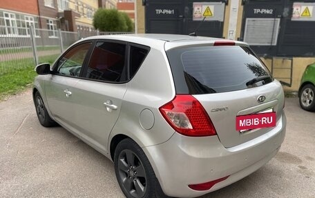 KIA cee'd I рестайлинг, 2010 год, 635 000 рублей, 4 фотография