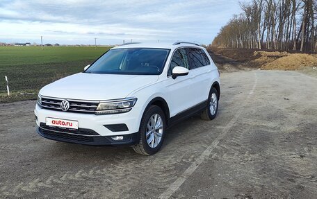 Volkswagen Tiguan II, 2019 год, 2 200 000 рублей, 2 фотография