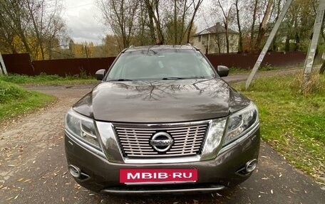 Nissan Pathfinder, 2016 год, 1 830 000 рублей, 5 фотография