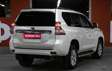 Toyota Land Cruiser Prado 150 рестайлинг 2, 2016 год, 3 198 000 рублей, 5 фотография