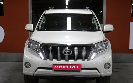 Toyota Land Cruiser Prado 150 рестайлинг 2, 2016 год, 3 198 000 рублей, 2 фотография