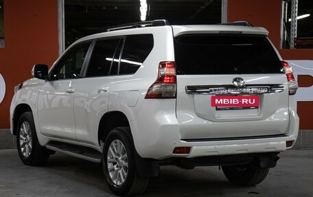 Toyota Land Cruiser Prado 150 рестайлинг 2, 2016 год, 3 198 000 рублей, 7 фотография