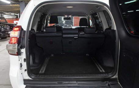 Toyota Land Cruiser Prado 150 рестайлинг 2, 2016 год, 3 198 000 рублей, 10 фотография