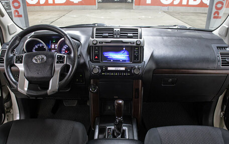 Toyota Land Cruiser Prado 150 рестайлинг 2, 2016 год, 3 198 000 рублей, 14 фотография