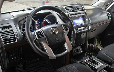 Toyota Land Cruiser Prado 150 рестайлинг 2, 2016 год, 3 198 000 рублей, 16 фотография