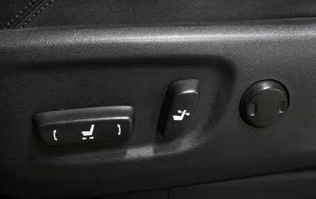 Toyota Land Cruiser Prado 150 рестайлинг 2, 2016 год, 3 198 000 рублей, 22 фотография