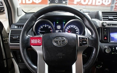 Toyota Land Cruiser Prado 150 рестайлинг 2, 2016 год, 3 198 000 рублей, 17 фотография