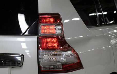 Toyota Land Cruiser Prado 150 рестайлинг 2, 2016 год, 3 198 000 рублей, 26 фотография