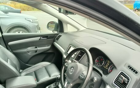 Volkswagen Sharan II, 2014 год, 1 550 000 рублей, 24 фотография